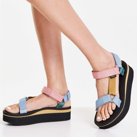 Teva Flatform Universal Chunky Sandals in Light Multi - Picture 2 of 11